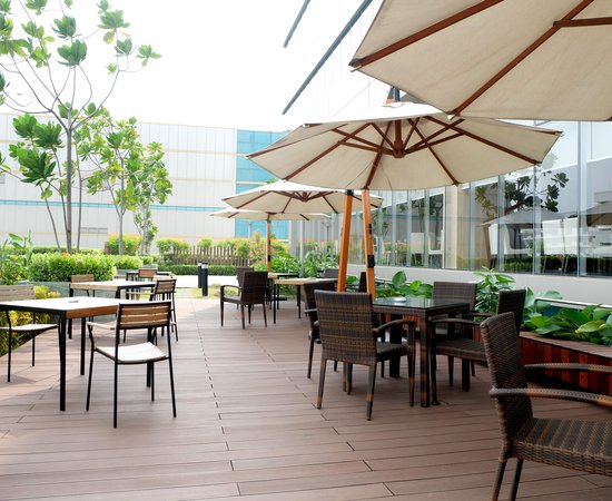 Restaurant-outdoor-furnitures